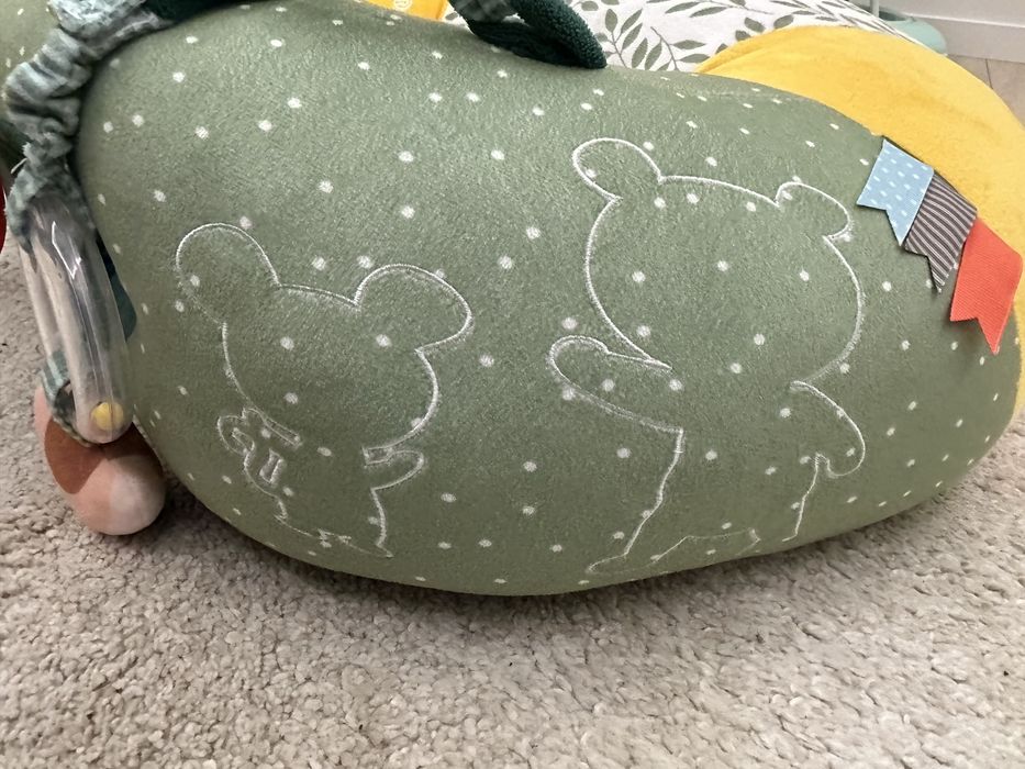 Бебешки пуф с активности Sophie la Girafe