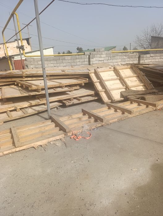 Taxta bruslar sotilad