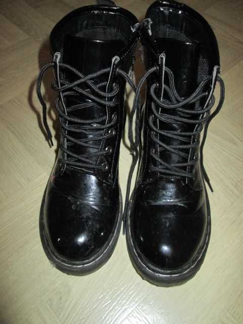 Английски кецове лак