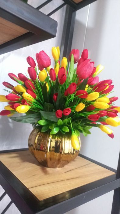 Uy, офис, кафе va restoranlar uchun dekorativ go’zal gullar.