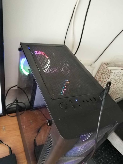 AMD Ryzen 7 5700X pana la 4.6 Ghz, 32 GB ram DDR4-3600 MH-VIDEO GEFORCE RTX 5060 SHADOW 2X 8 GB NOU