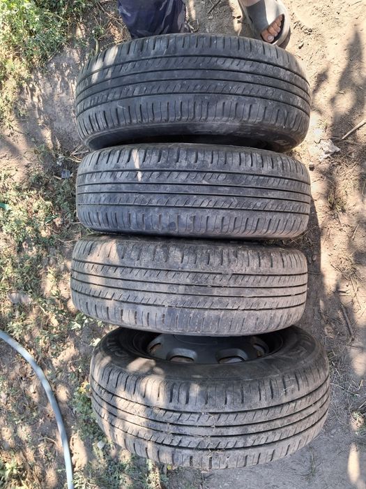 Продам колеса комплект на R14