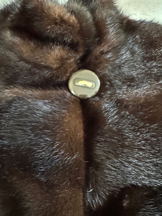 Продавам норково палто