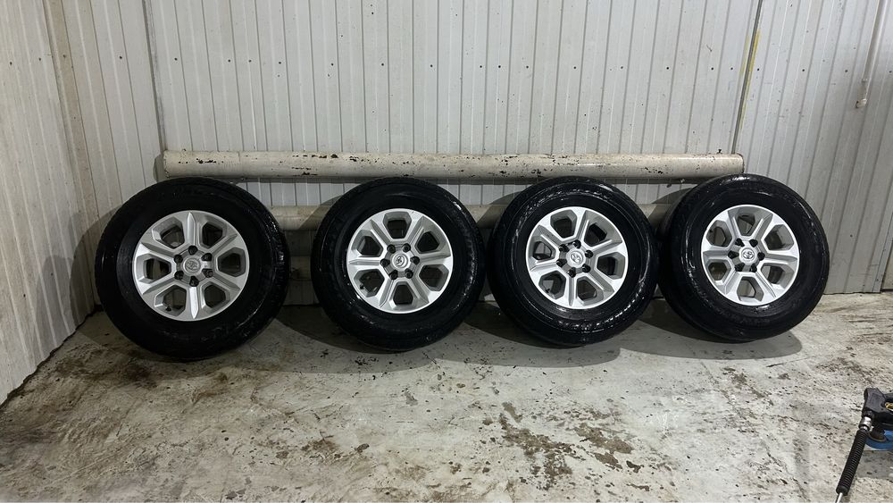Toyota 4Runner, Prado, Hilux R17
