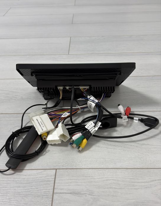 Продам автомагнитоллу Teyes CC3L