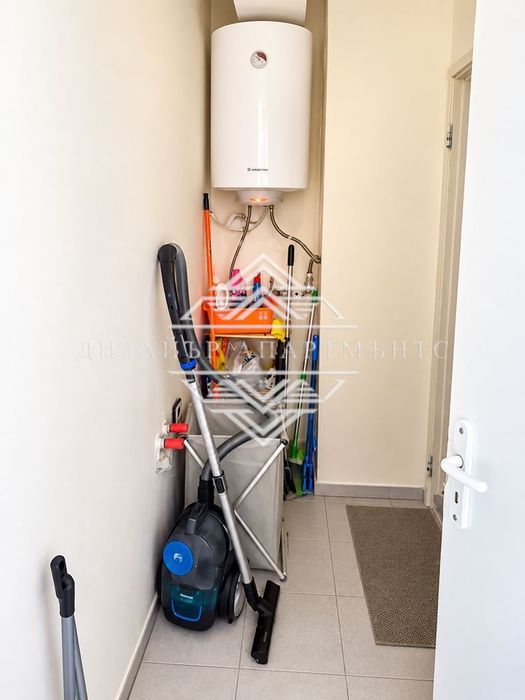 Продава се Двустаен апартамент в Бургас, Център - 61 кв.м за 2607 €/кв.м - Снимка #11
