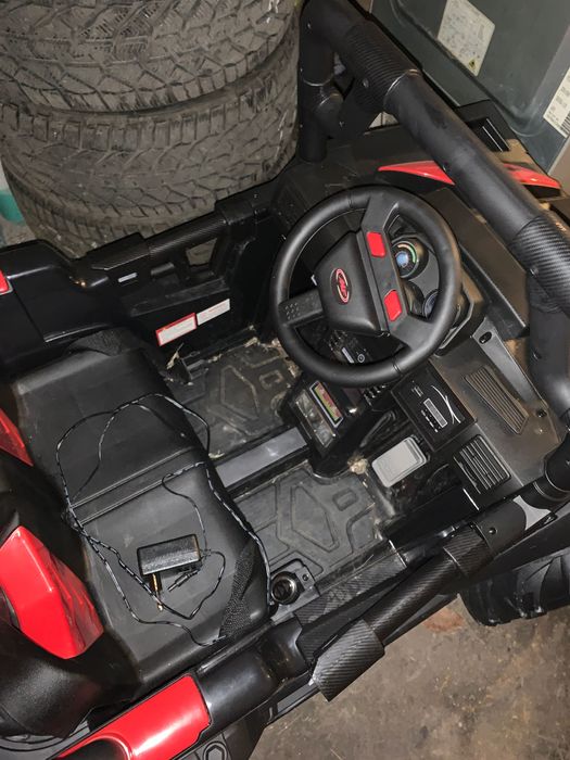 Акумоларорен джип