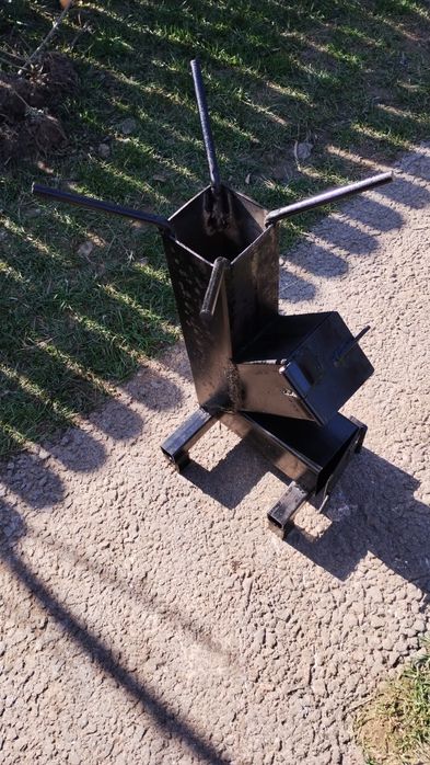 De vânzare o sobă rachetă,gata de utilizare.