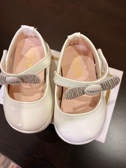 Бебешки официални обувки за момиче