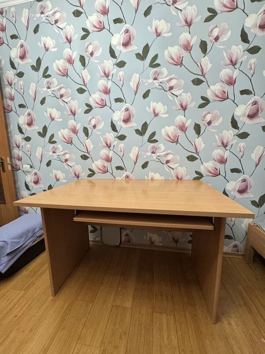 Продам комплект мебели для детской