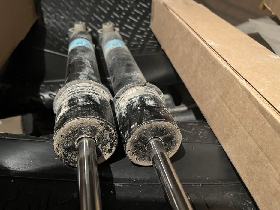 Амортизаторы задние