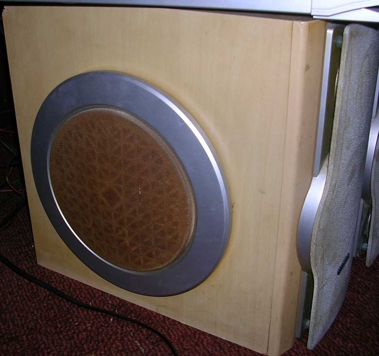 Стерео аудио система уредба Samsung Модел MM-ZB9