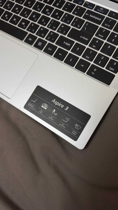 acer aspire 3 256SSD 8GB RAM