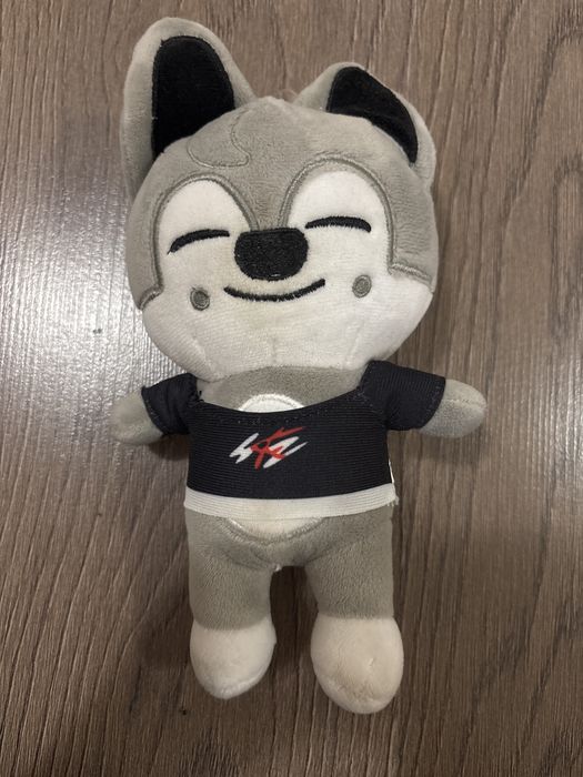 Wolf chan toy - играчката на Bang Chan от известната кпоп група Stray kids