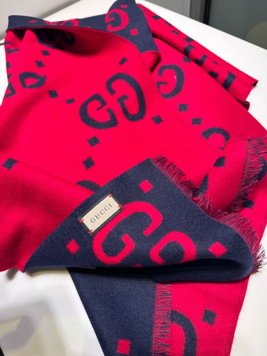 Eșarfă originală Gucci din lână nouă in cutie