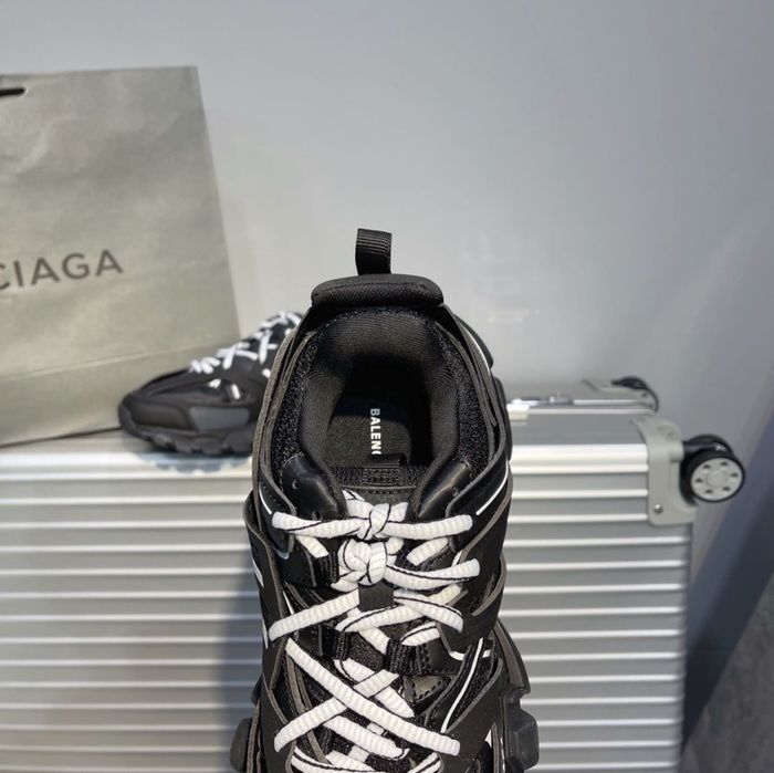 Balenciaga Track