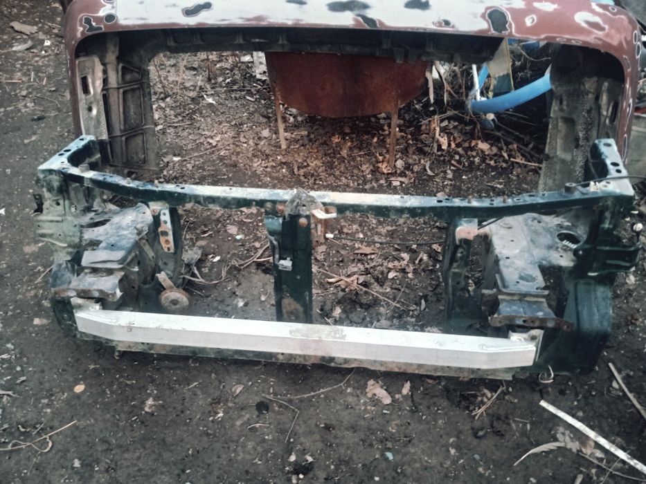 Продам телевизор от мазды 626