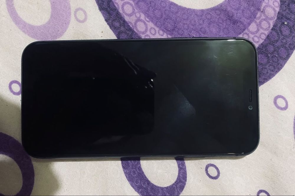 Продам Iphone 11 128
