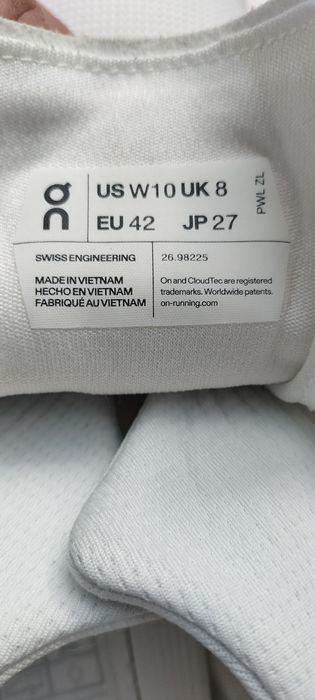 Adidași On cloud 42