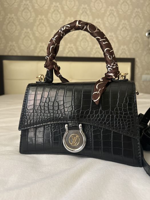 Продам  кожаные сумки недорого