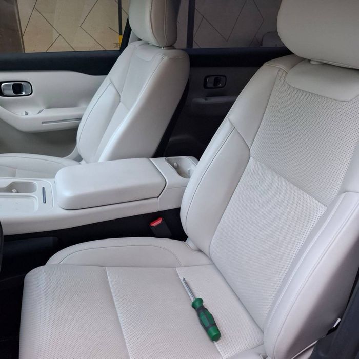 Leapmotors C16 1 pazisiya