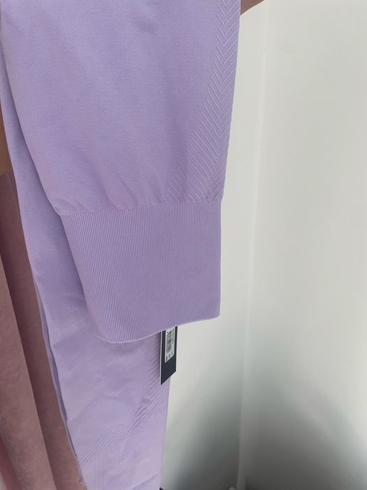 Спортен екип чисто нов