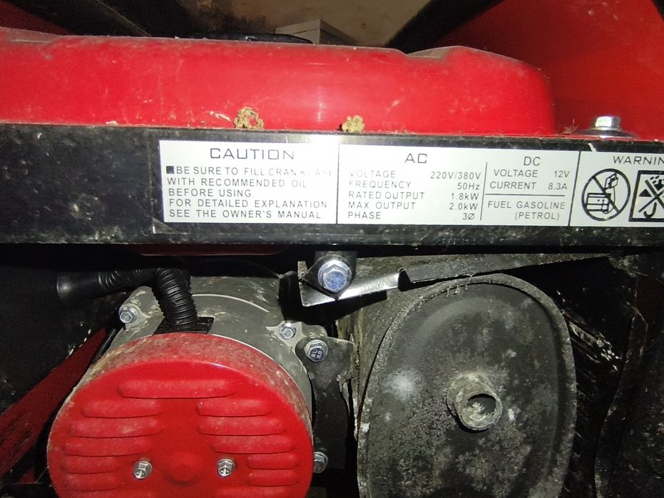 Generator curent pe benzina 2 kW KW8500E