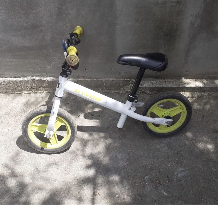 Bicicleta echilibru