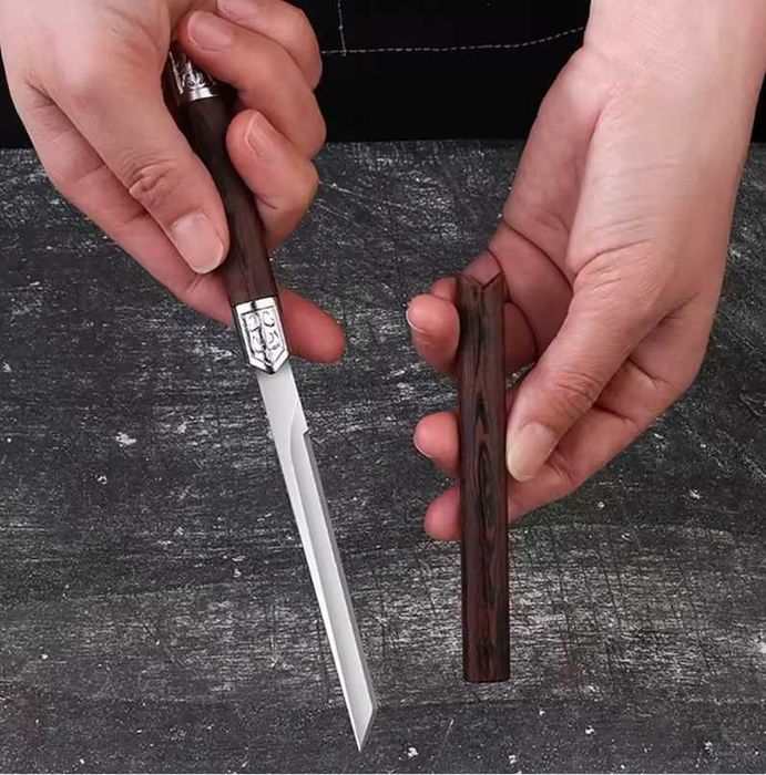 Нож от нераждаема стомана