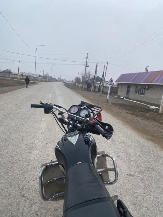 Мотоцикл yaqi 200cc