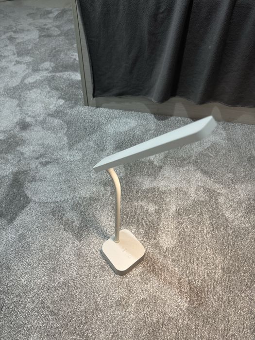 Настольная лампа