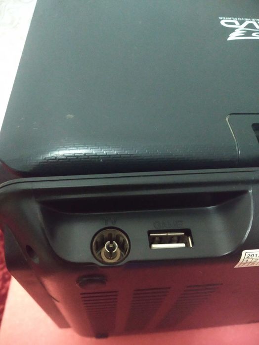 Портативный DVD he WD