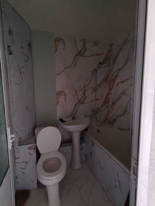 1 хонали уй сотилади