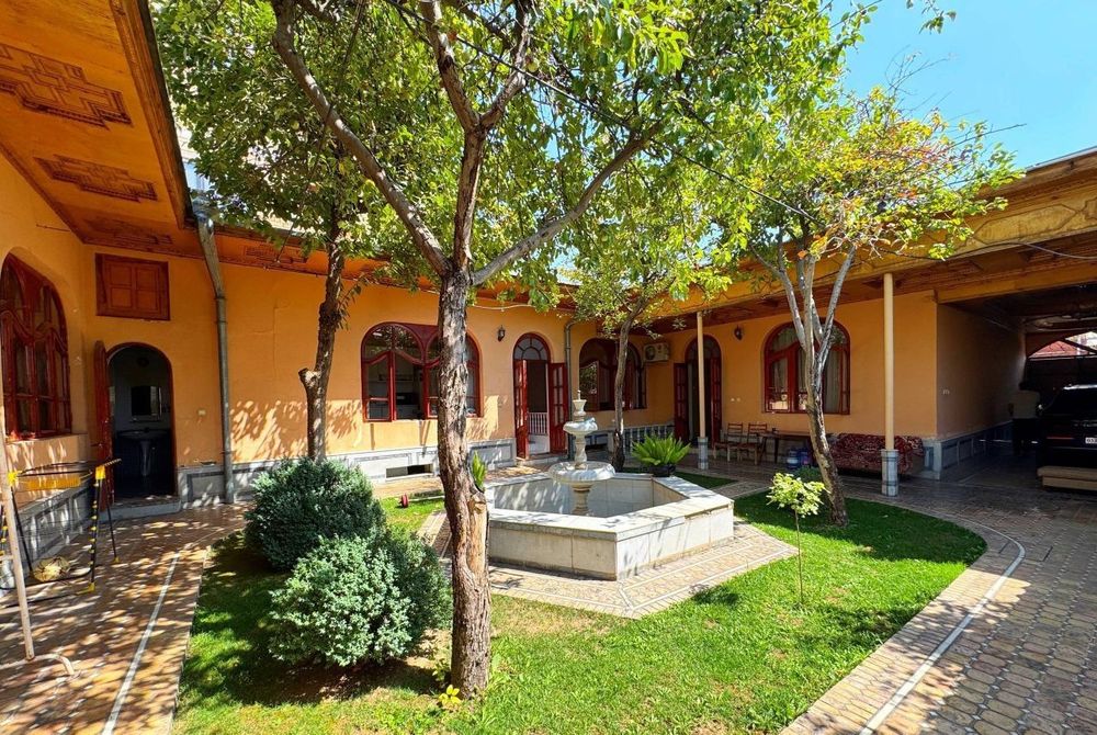 Sotiladi Дом Чиланзар Махаля Домбрабад 3,5 сотки под Бизнес ор. Метро