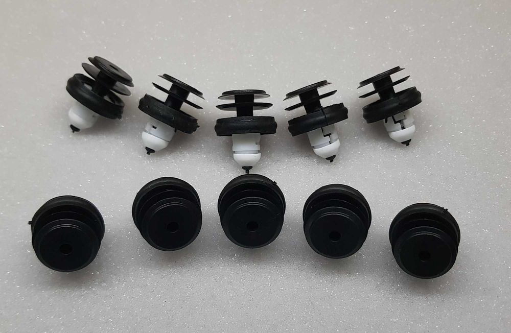 Clipsuri Suruburi Plastic Usa Portiera BMW G01 G02 G05 G06 G11 G20 G30