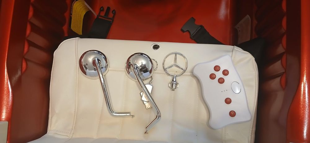 Mașină electrică Mercedes Benz 300S RETRO - Roșu