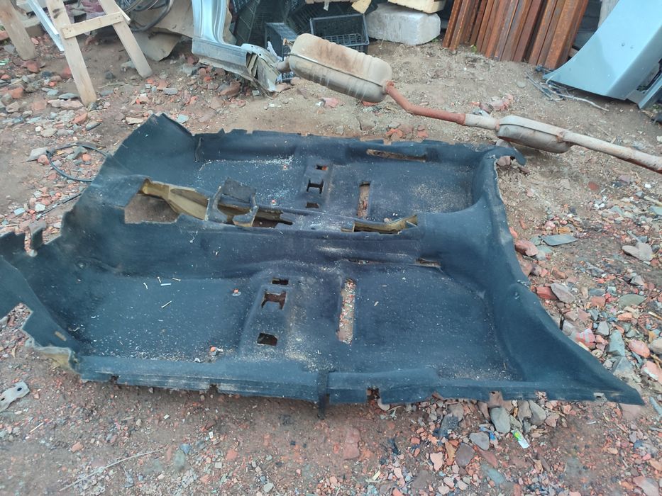 Ковралан Ауди 100 С4 валюметр