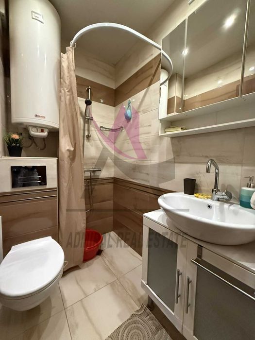 Двустаен-Лятно кино -Паркомясто