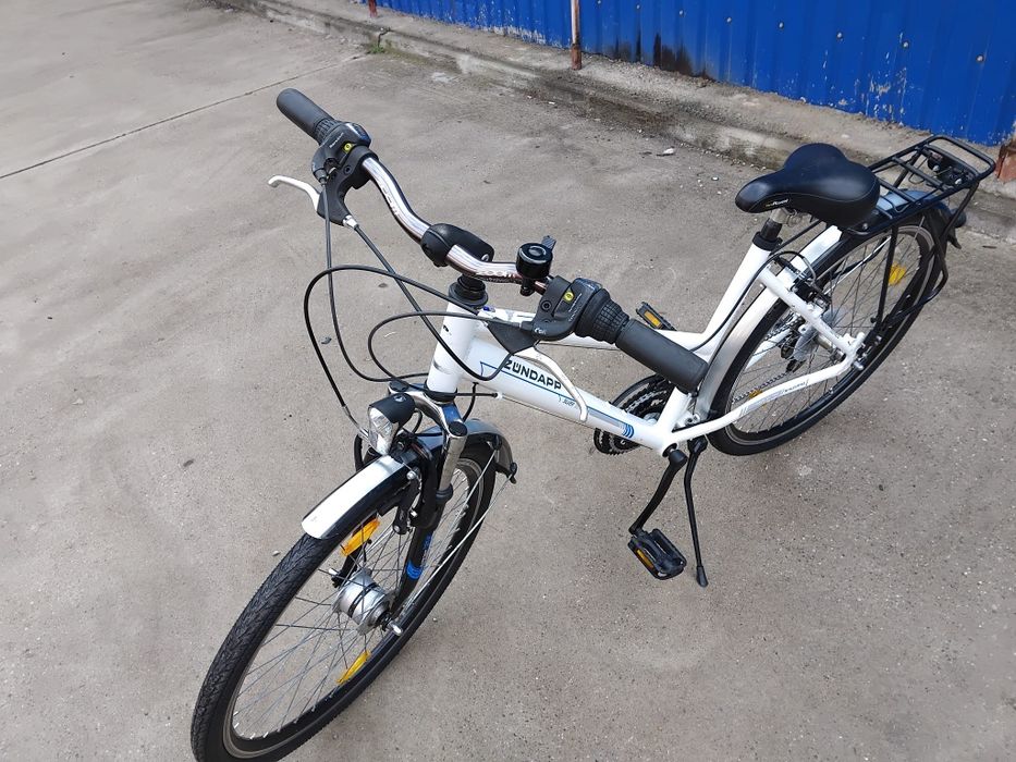 Vând bicicleta din aluminiu pentru damă