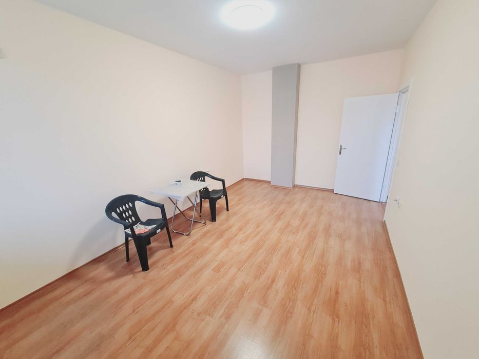 Дава се под наем Двустаен апартамент в Бургас, Славейков - 50 кв.м за 153 € - Снимка #3