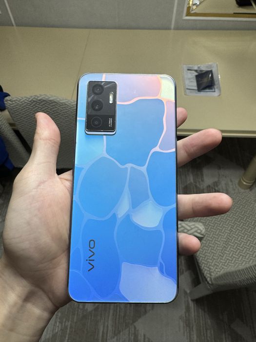 Смартфон Vivo V23E