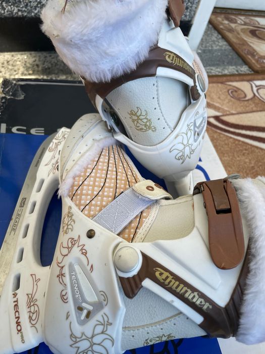 Кънки за лед спортни