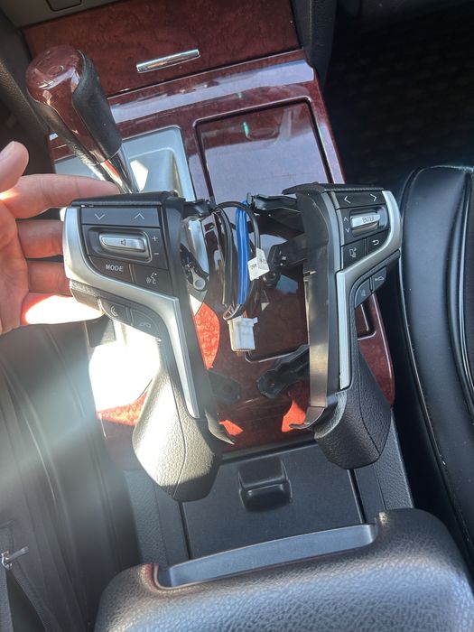 Кнопка мультируля Land Cruiser 200