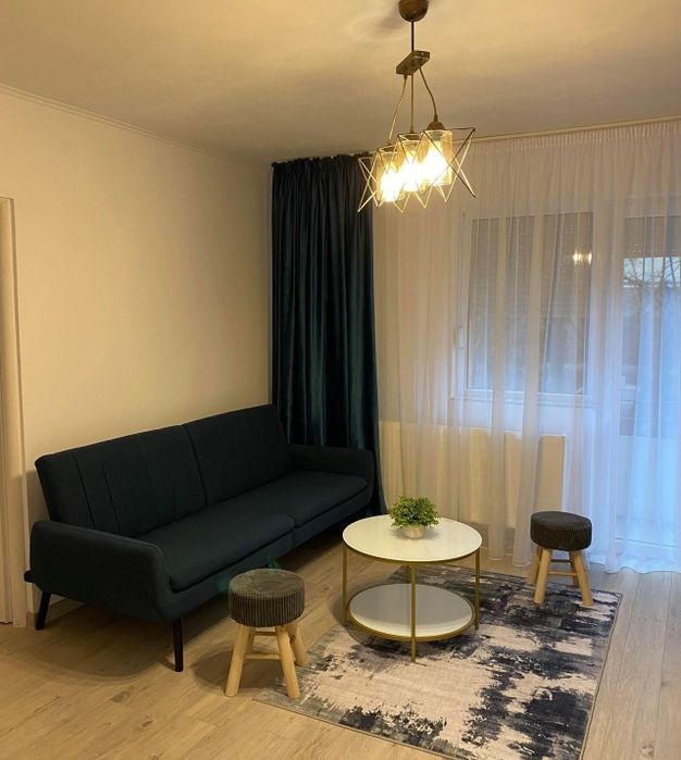 Închiriez apartament 2 camere in centru
