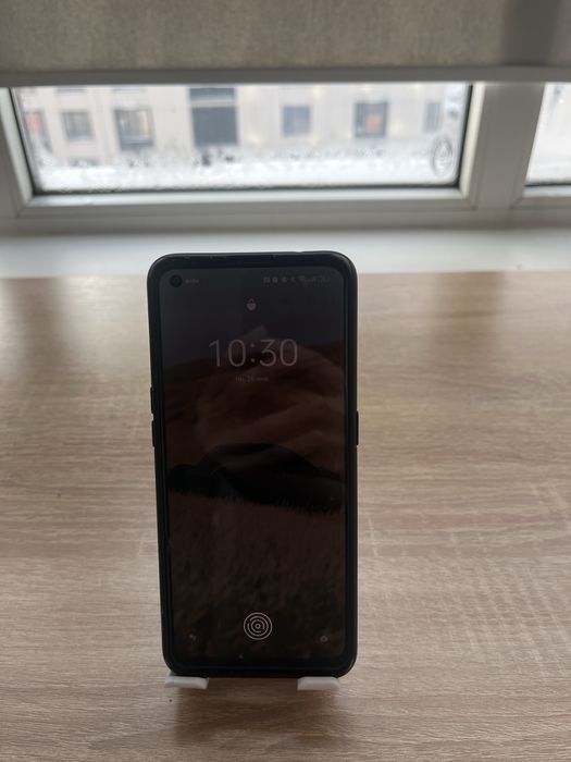 Смартфон Oppo Reno 5