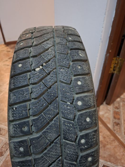Продам зимние шины 175/65