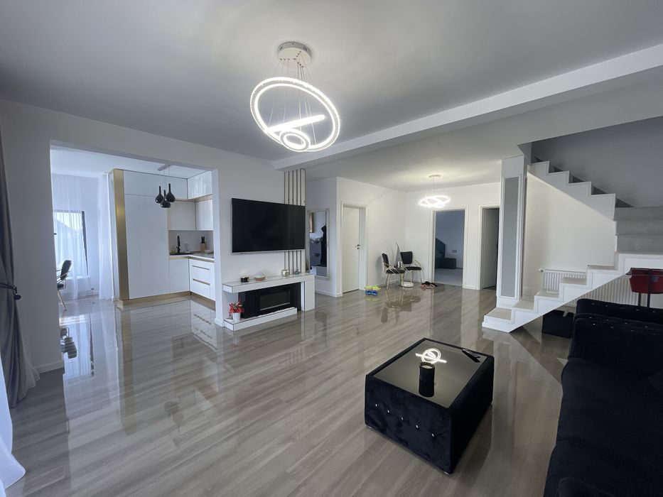 Casa individuala langa lac P+M/190 mp utili/teren 755 mp/cinema