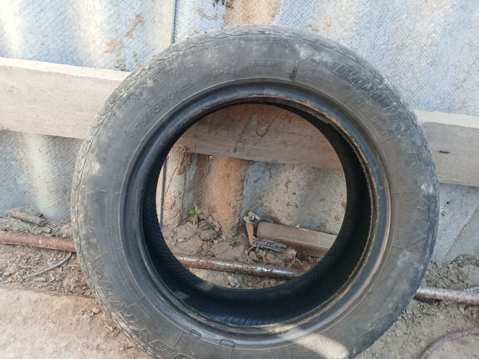 Продам шина бу 14 размер