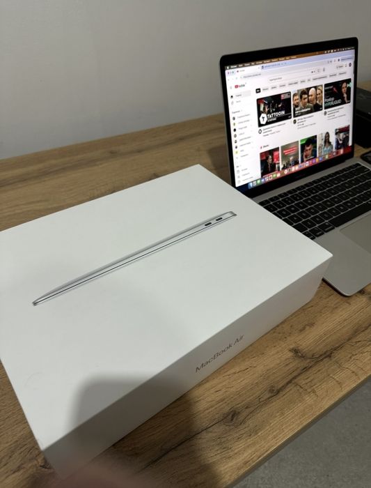 MacBook Air M1 в идеальном состоянии!