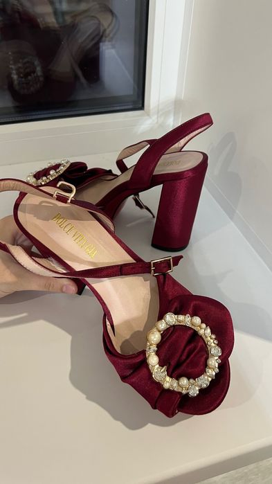 Обувь под DG из атласной ткани